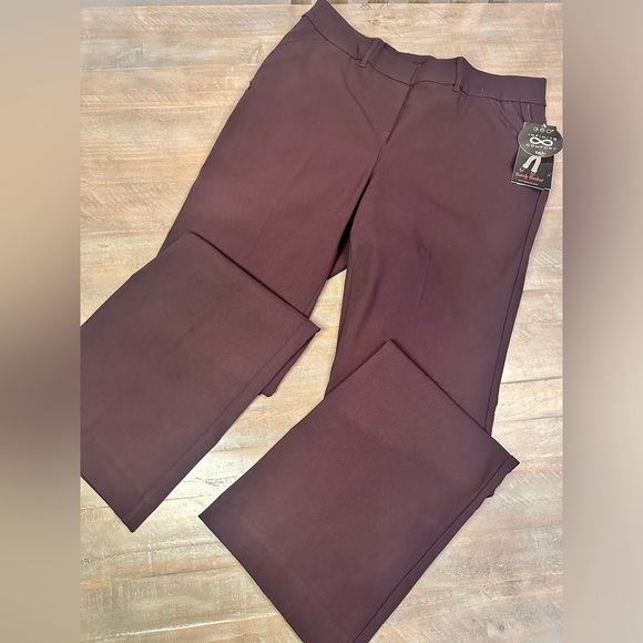 NWT Burgandy Rekucci Curvy Woman Ease into Comfort Barely Bootcut Plus Size Pant - Picture 2 of 10